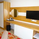 Zest Exclusive & Hotel 3*
